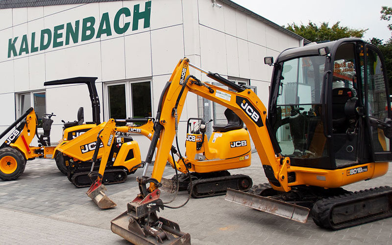 Baumaschinen & Werkzeuge